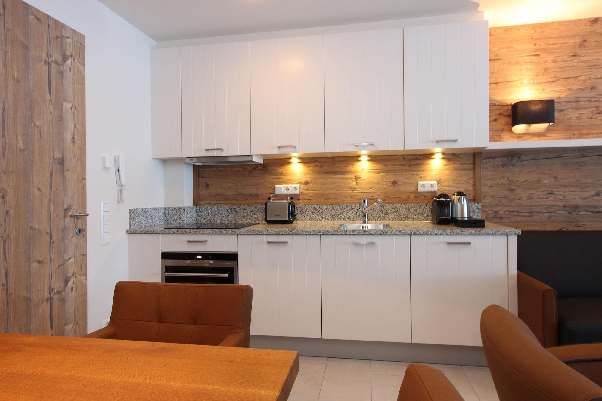Avenida Mountain Aparthotel