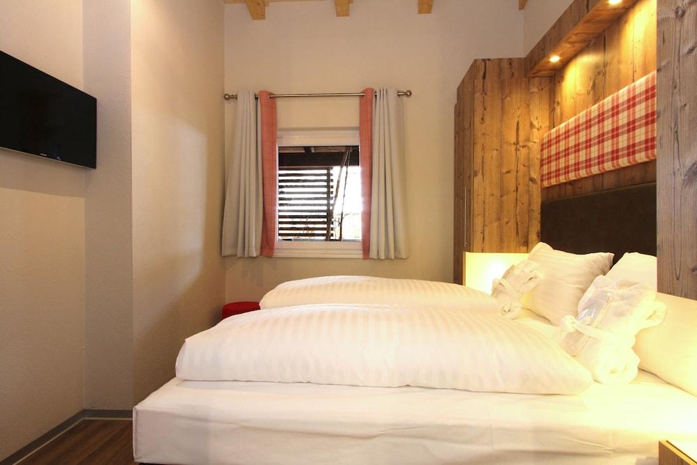 Aparthotel Avenida Mountain 4*