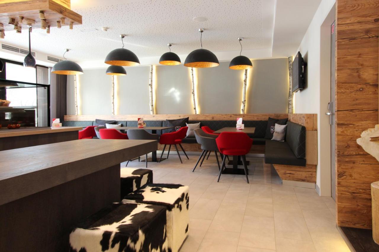 Avenida Mountain Aparthotel 4*