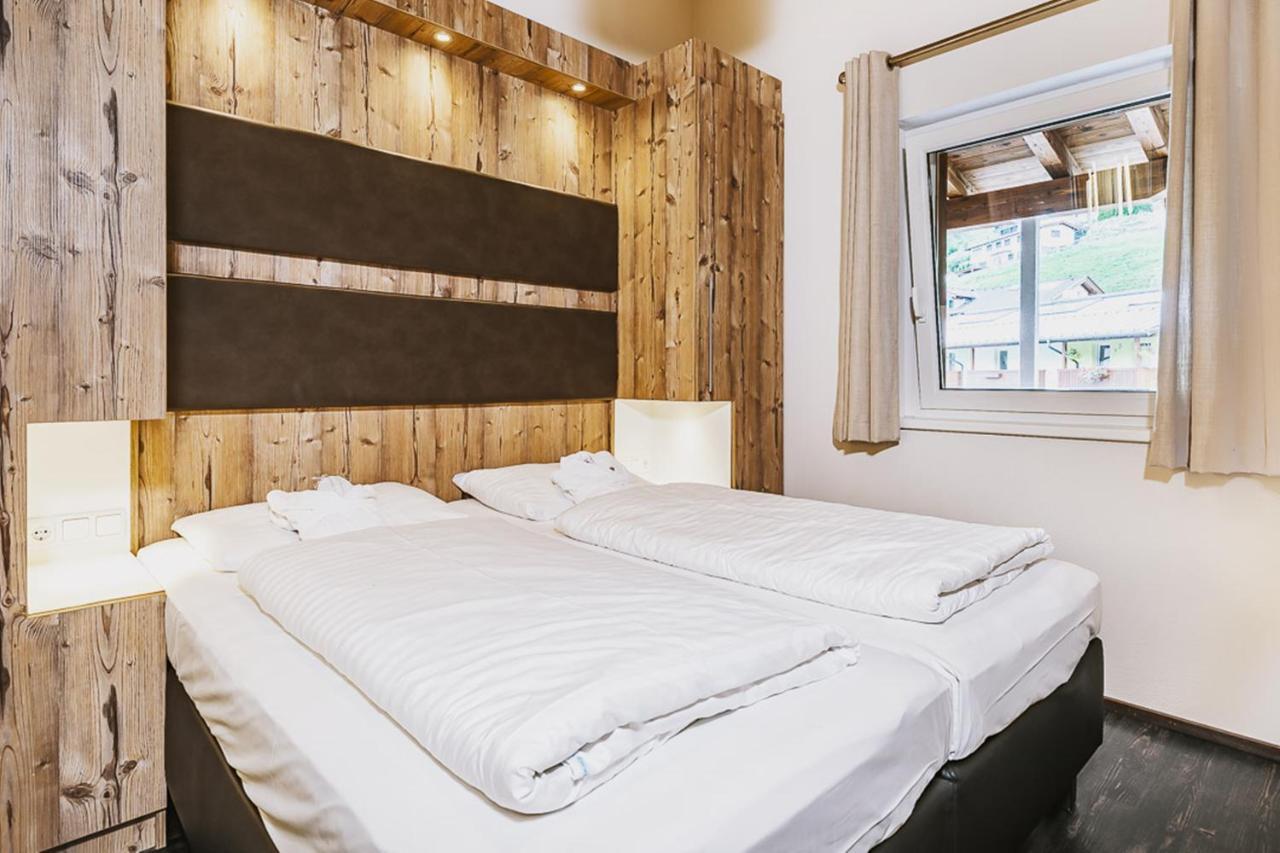 Aparthotel Avenida Mountain 4*